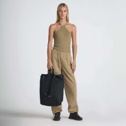 URTH Aerolite Tote 22 Liter