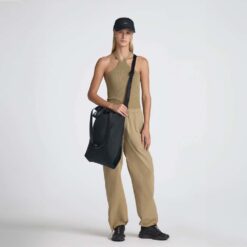 URTH Aerolite Tote 22 Liter